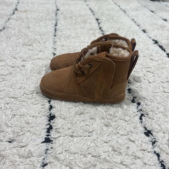 UGG Boots - Picture 4 of 7